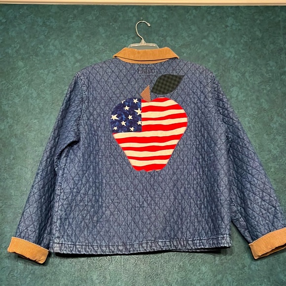 Vintage Quilted Jean Barn Jacket with Corduroy Trim and Apple Appliqués - Large - Picture 5 of 9